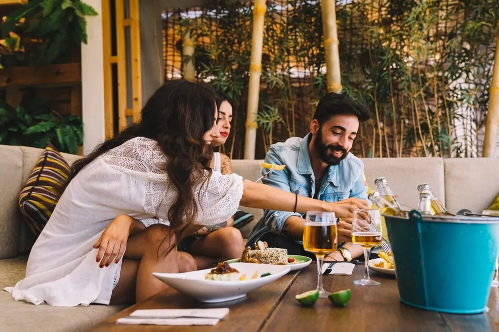 create an ambiance for restaurant customer experience management